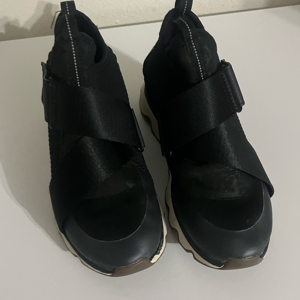 Sorel Kinetic Sneak Sneakers Shoes - Women’s Size 6 Black - Slip On - Picture 5 of 6
